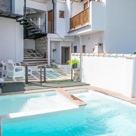 Apartamentos Turísticos La Casa Vieja Sabiote Exterior foto